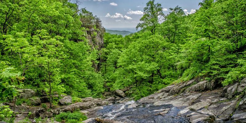 中国自驾游爱好者必读：汽车轮毂修复翻新全攻略，告别划痕与腐蚀