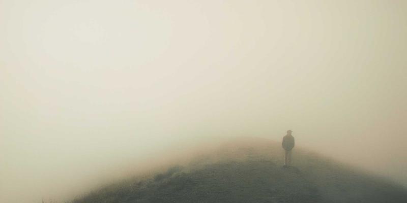 汽车节气门清洗实操教程：多久洗一次？免拆与拆卸清洗优劣全解析 | 自驾保养指南